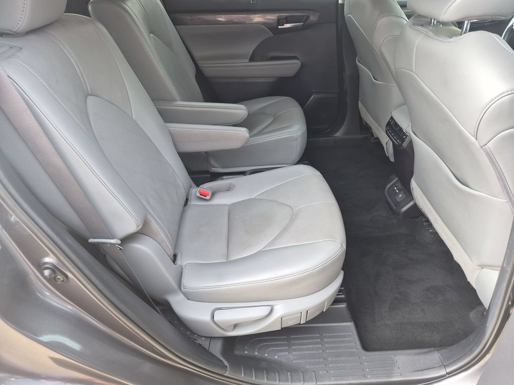 Used 2021 Gray Toyota Platinum image 18