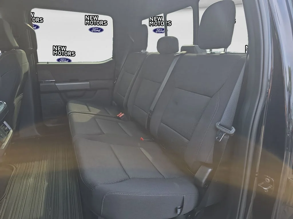 Used 2025 Black Metallic Ford XLT image 12