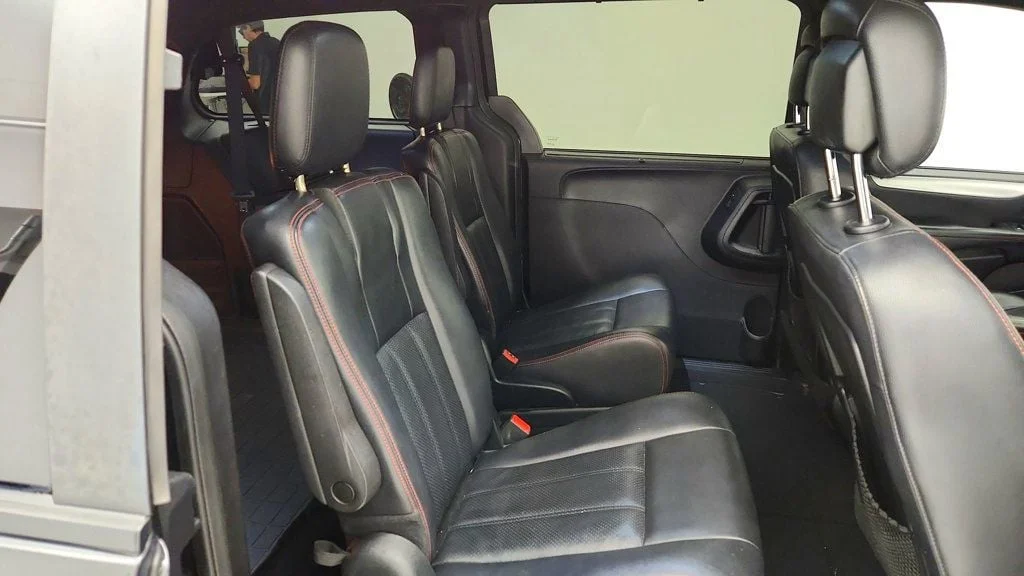 Used 2018 Black Onyx Crystal Pearlcoat Dodge GT Wagon image 22