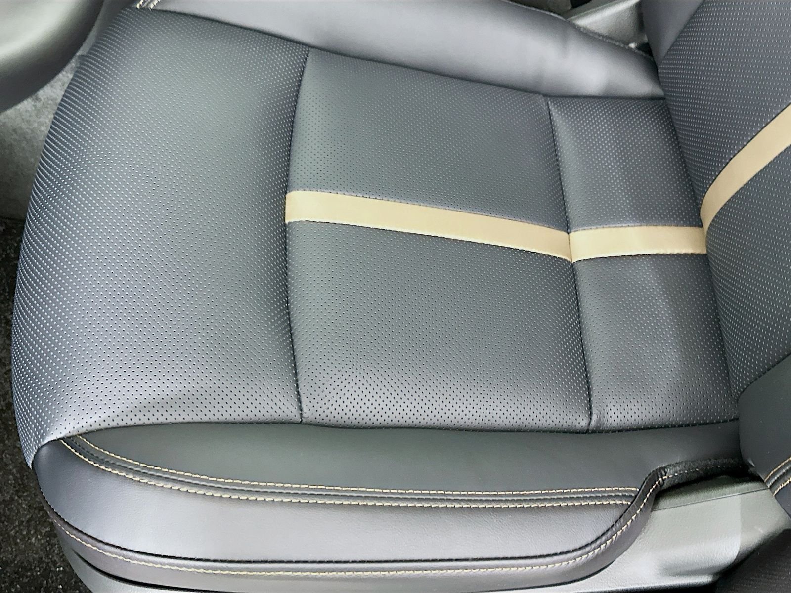 New 2026 Zircon Sand Metallic Mazda 3.3 Turbo S Premium AWD image 20