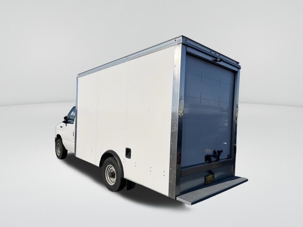 2023 Ford E-350 photo 3