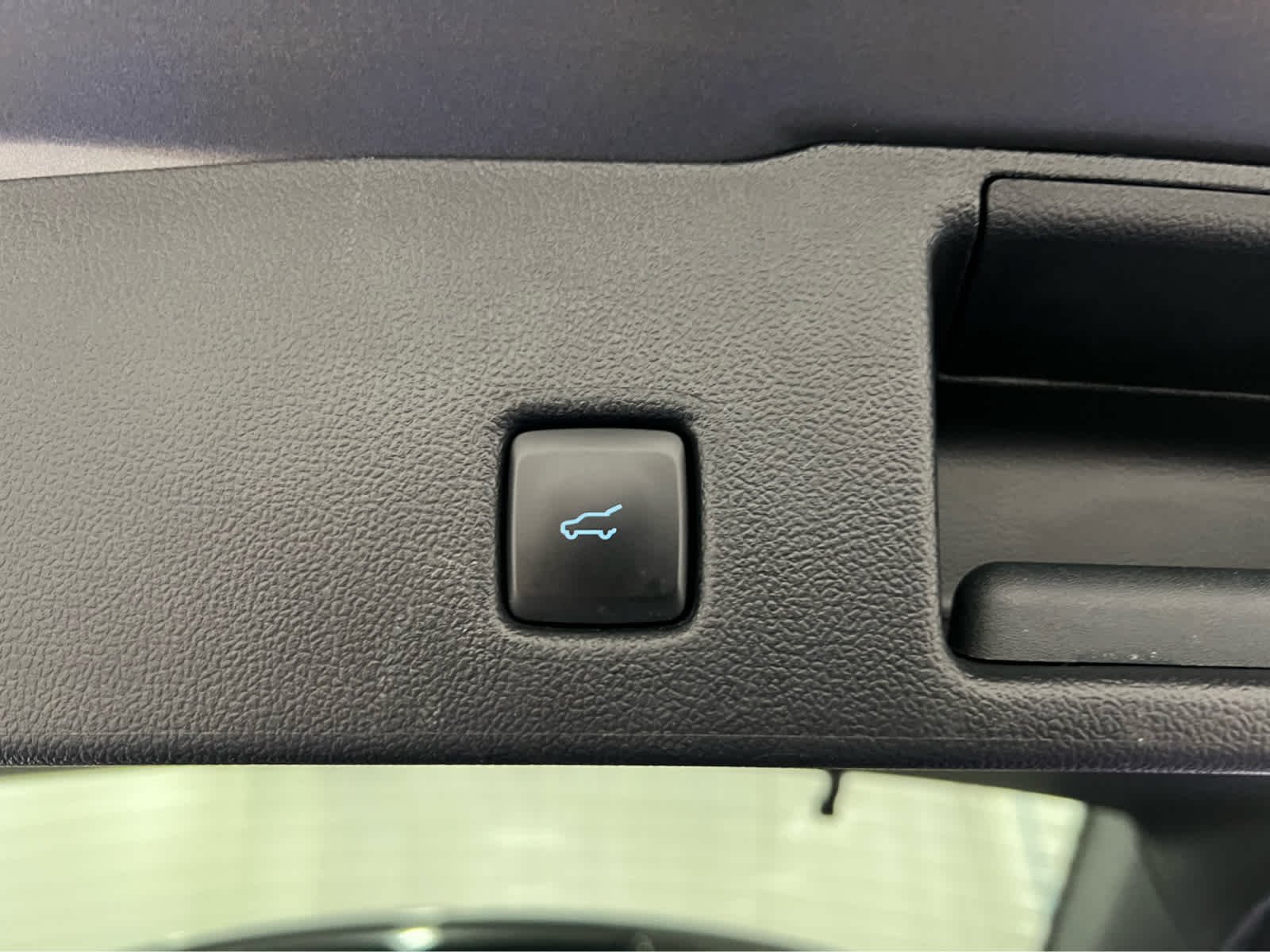 Used 2023 Carbonized Gray Ford Active image 13