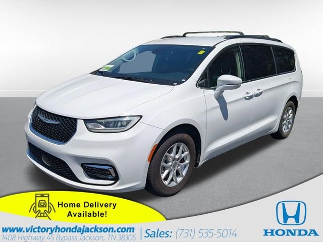 2022 Chrysler Pacifica Touring L's photo