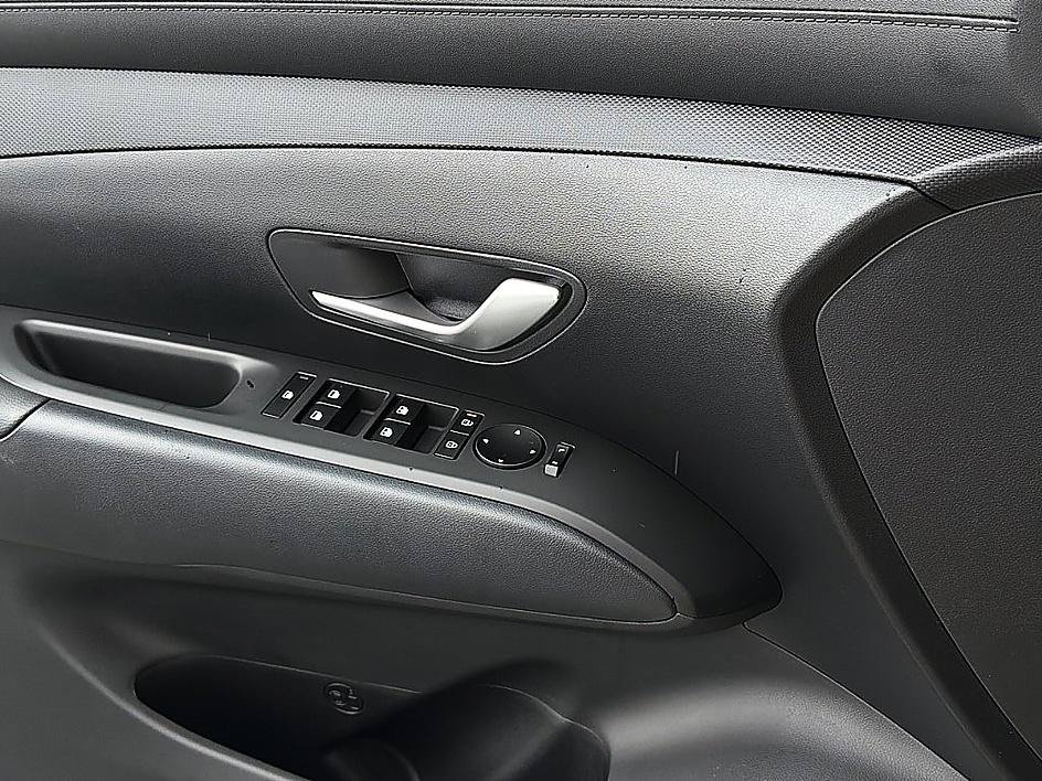 New 2026 Creamy White Pearl Hyundai SEL AWD image 16