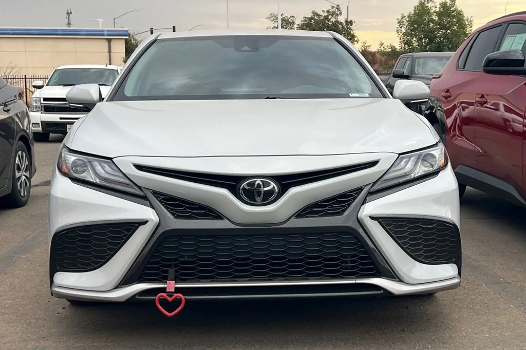 Used 2022 White Toyota XSE image 3