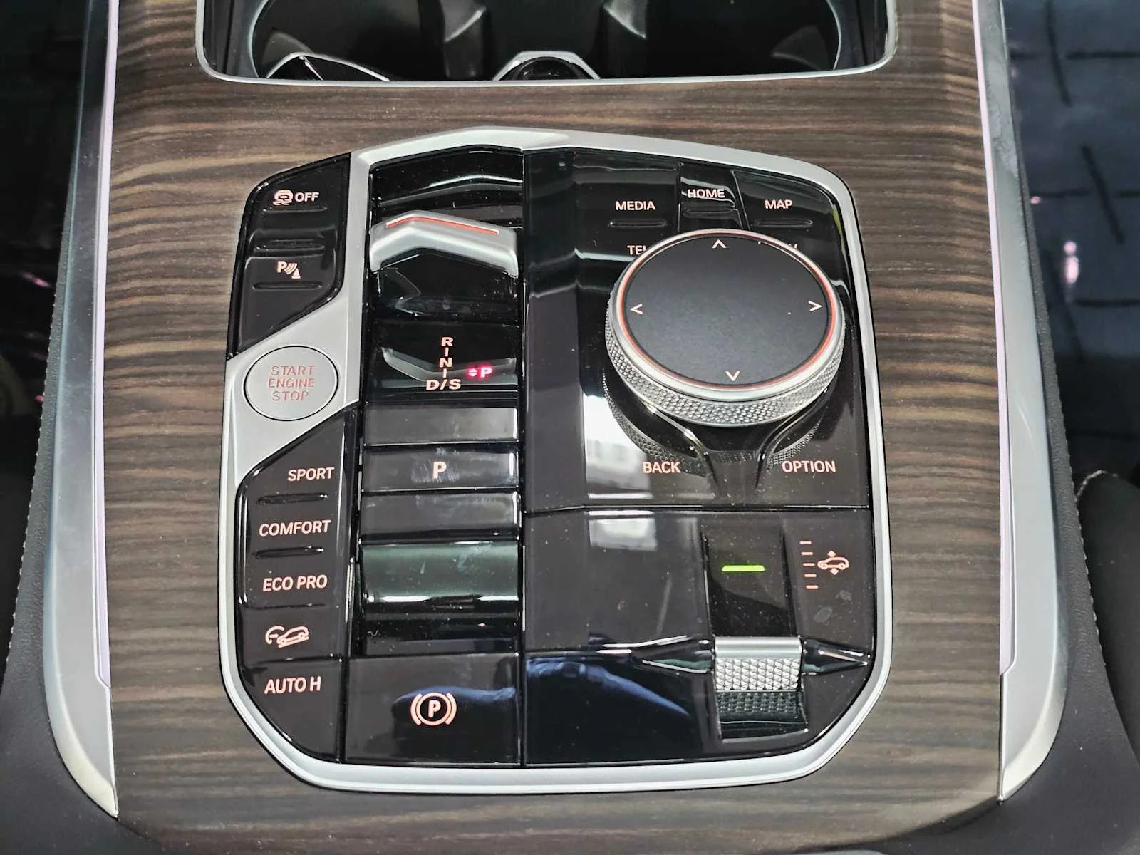 2026 BMW X7 40i - Photo 16