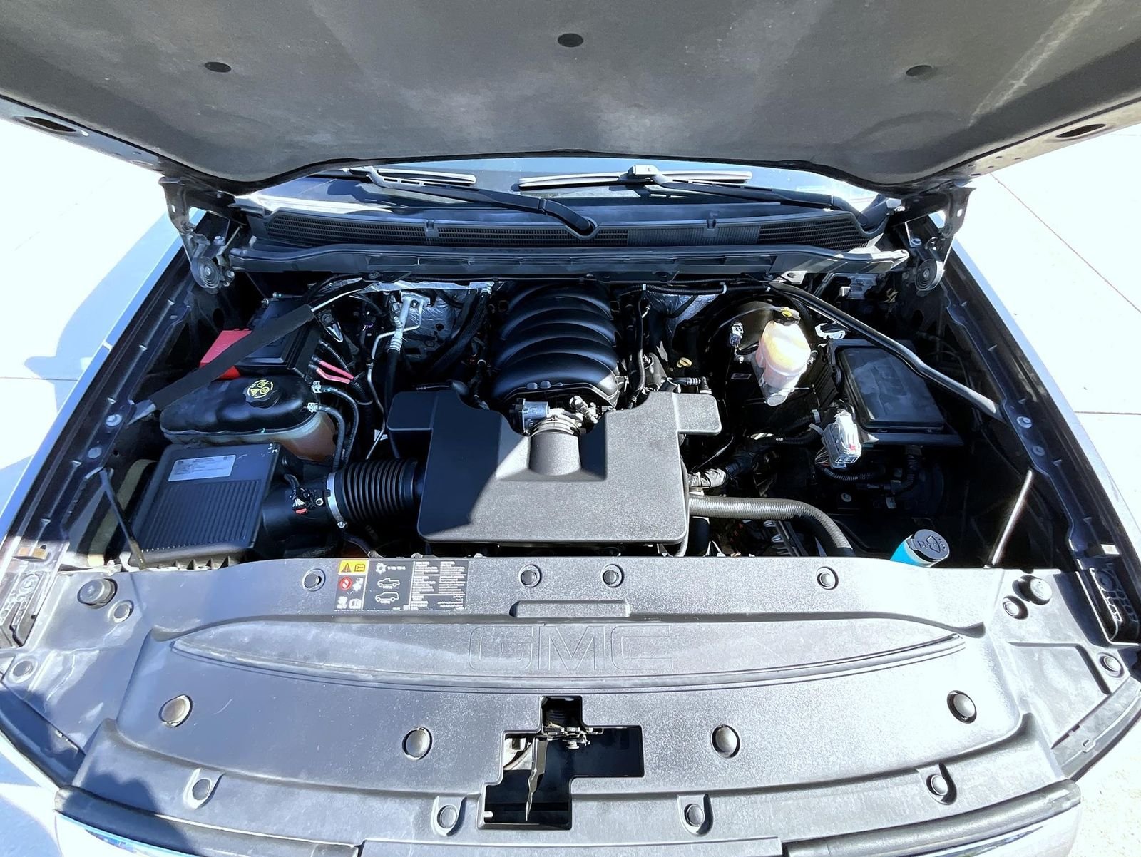 Used 2016 Gray GMC Denali image 27