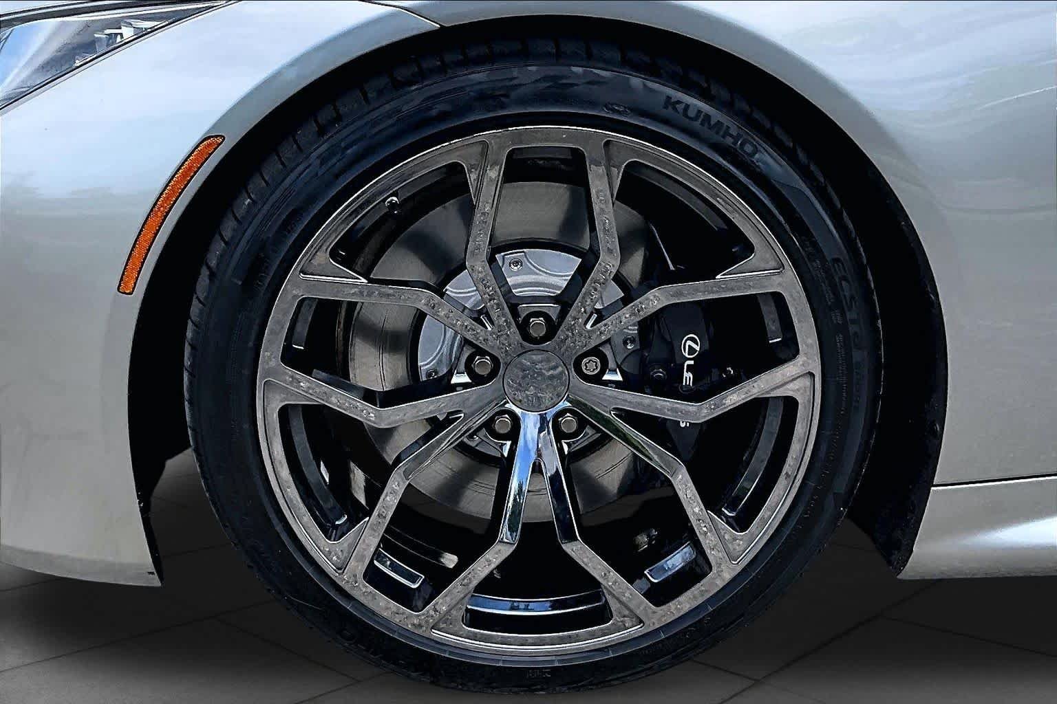 Used 2019 Atomic Silver Lexus  image 11