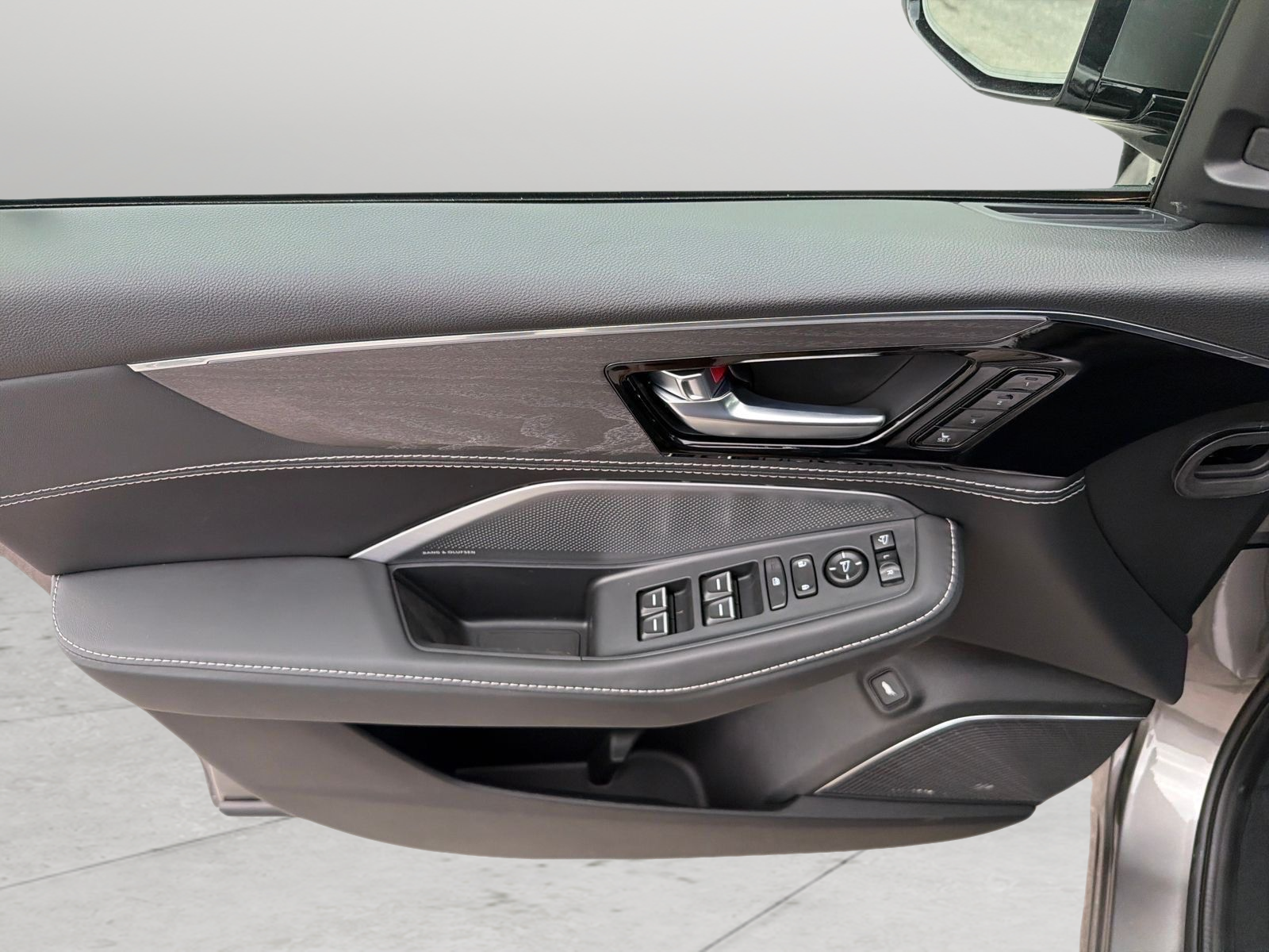 New 2026  Acura Advance Package image 18