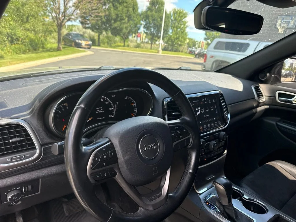 Used 2020 Gray Jeep Altitude image 14