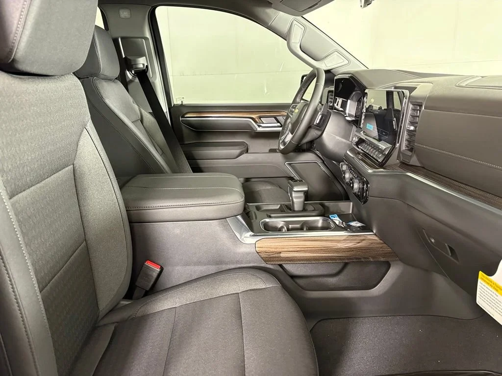 New 2026 Sterling Gray Metallic Chevrolet LT image 17