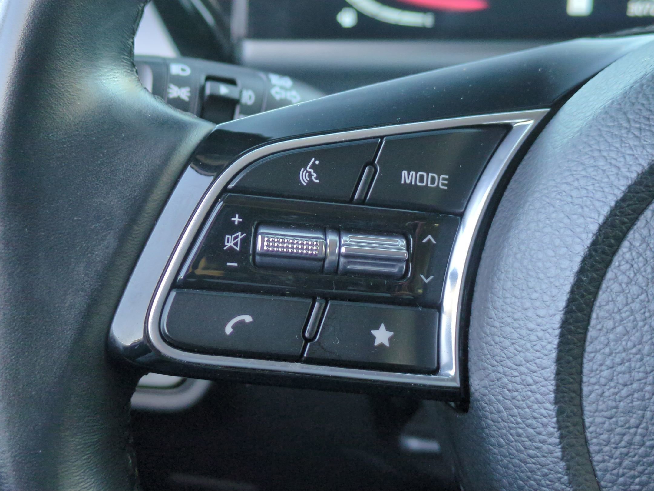 2025 Kia Seltos S - Photo 16