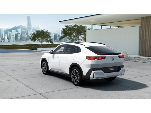 New 2026 Alpine White BMW xDrive28i image 2
