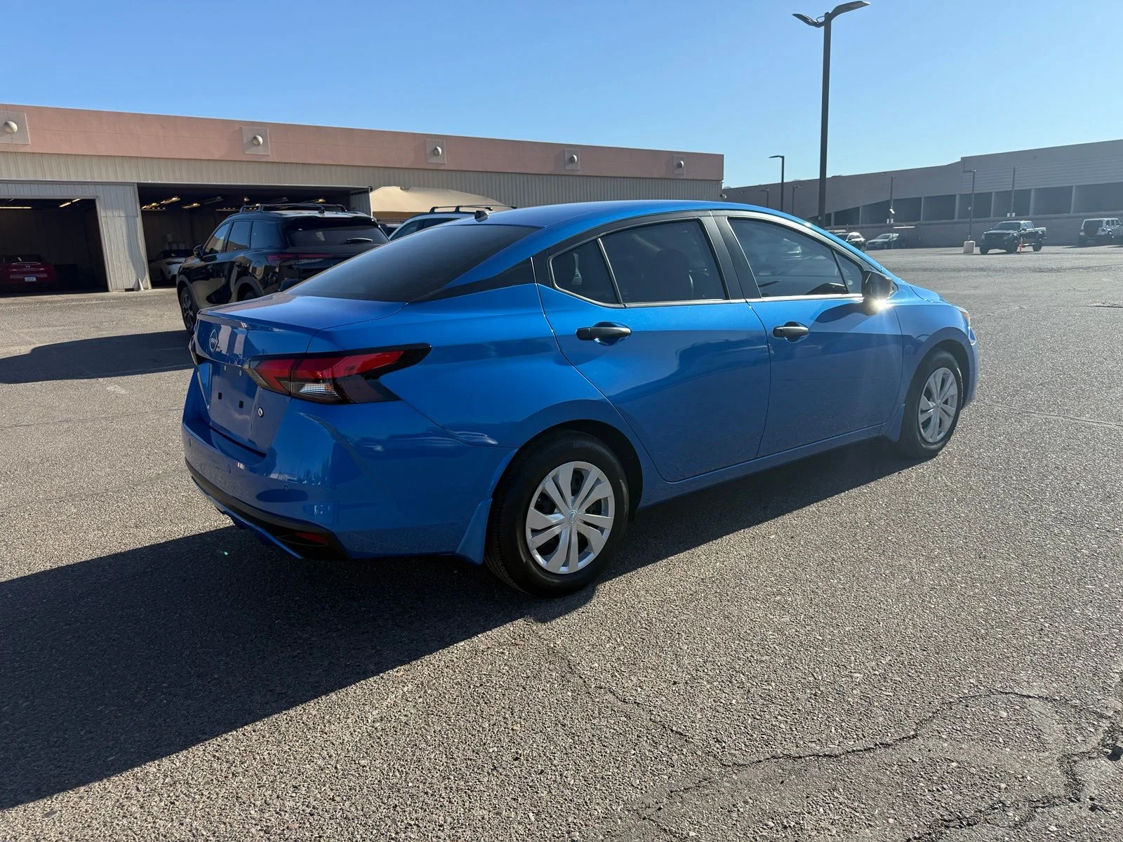 Used 2024 Electric Blue Metallic Nissan 1.6 S image 4