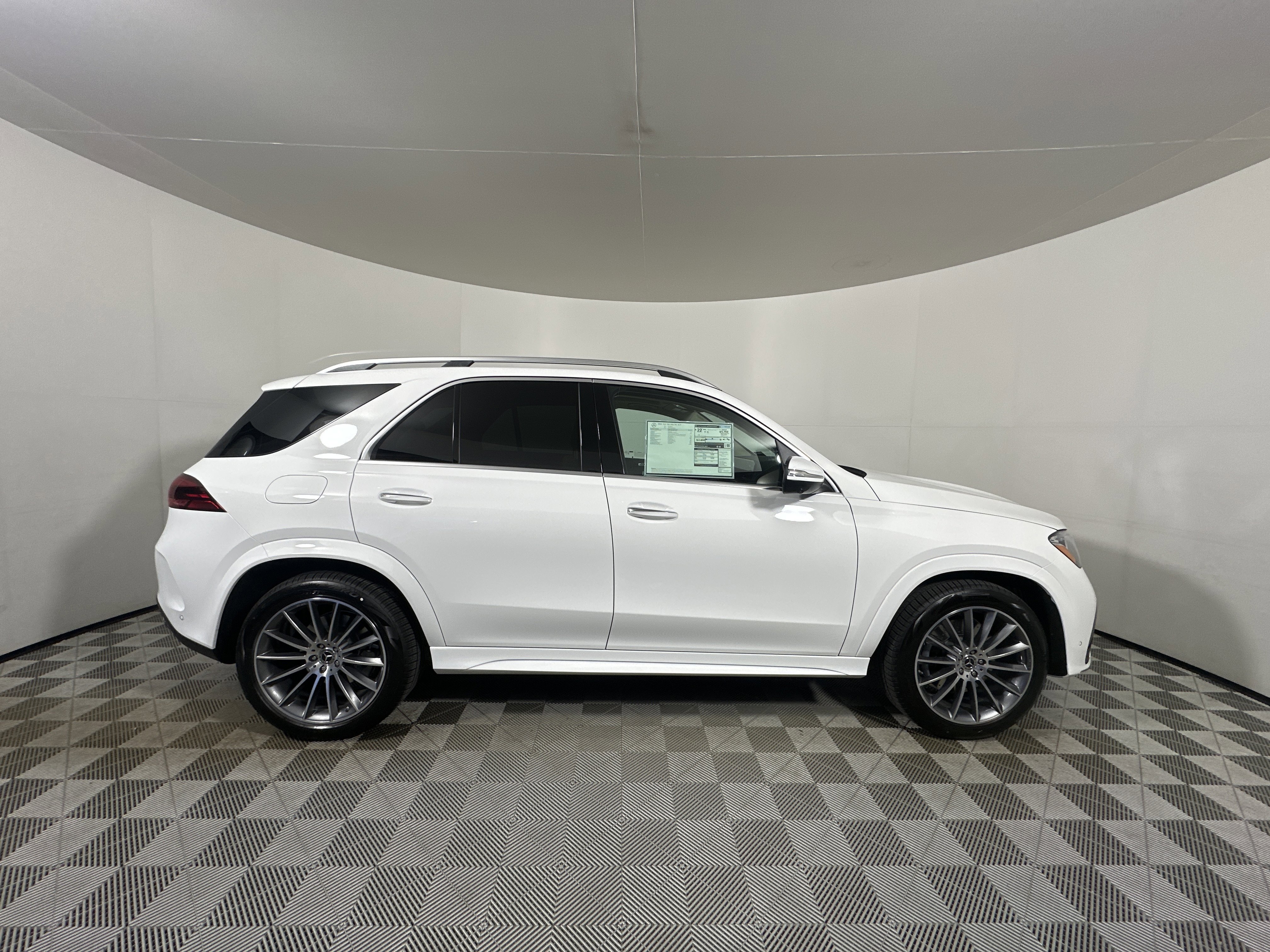 New 2026 POLAR WHITE Mercedes-Benz GLE 350 image 8