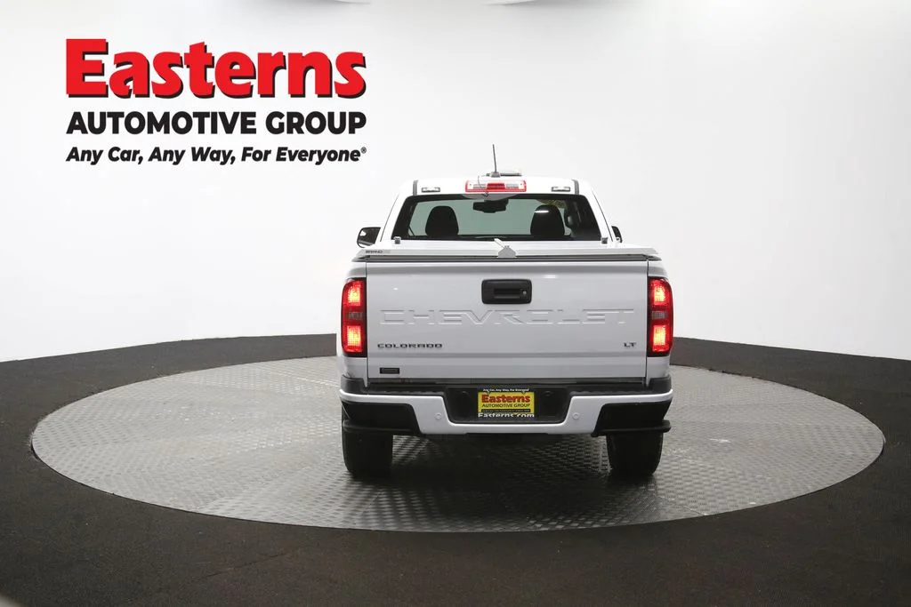 Used 2022 White Chevrolet LT image 33