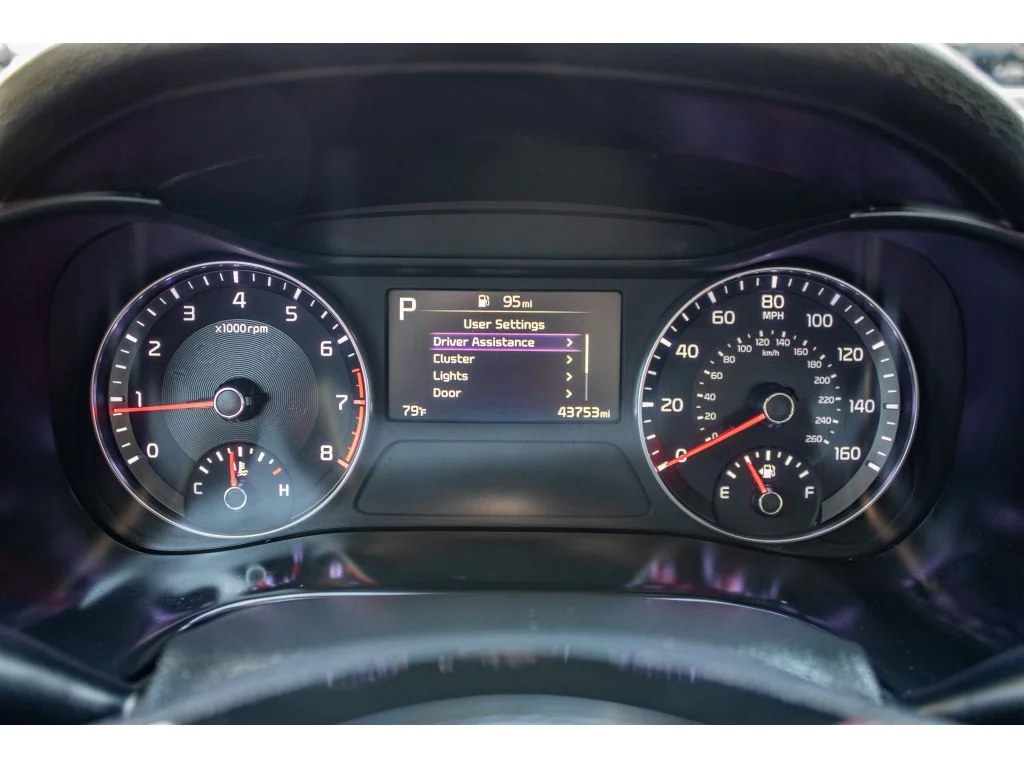 Used 2024 Snow White Pearl Kia LXS image 35