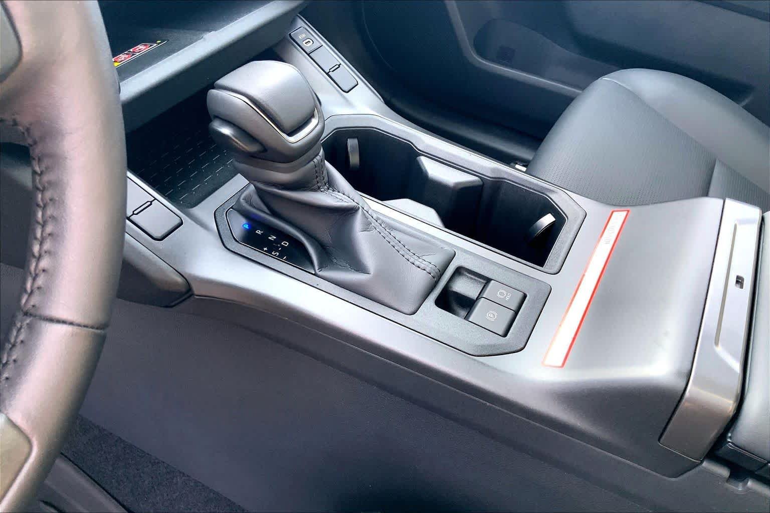 New 2026 Wind Chill Pearl Toyota XLE Premium image 7