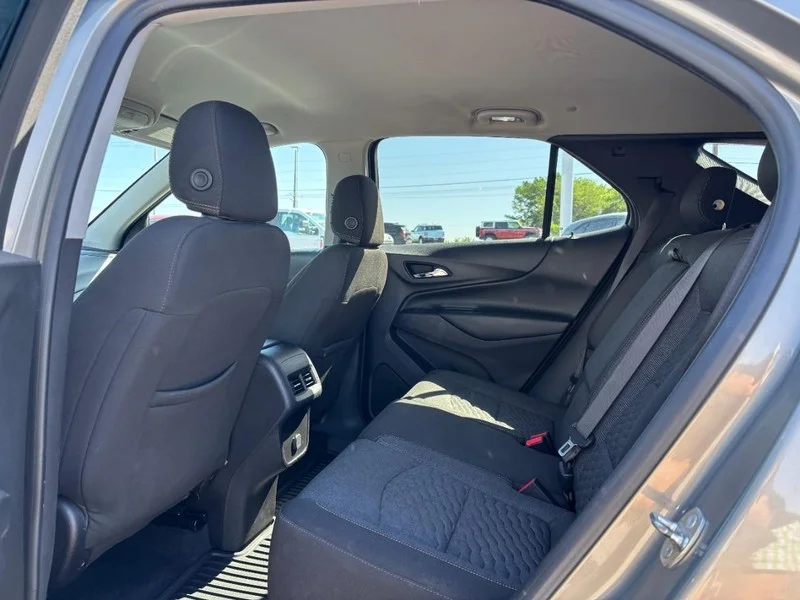 Used 2018 Pepperdust Metallic Chevrolet LT image 10