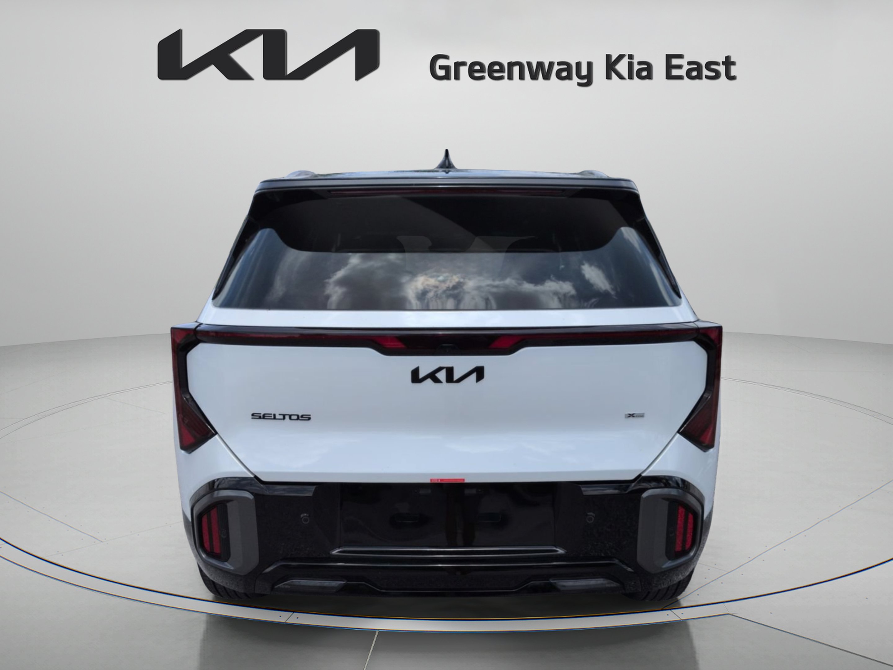 New 2027 Snow White Pearl / Black Roof Kia X-Line S image 7