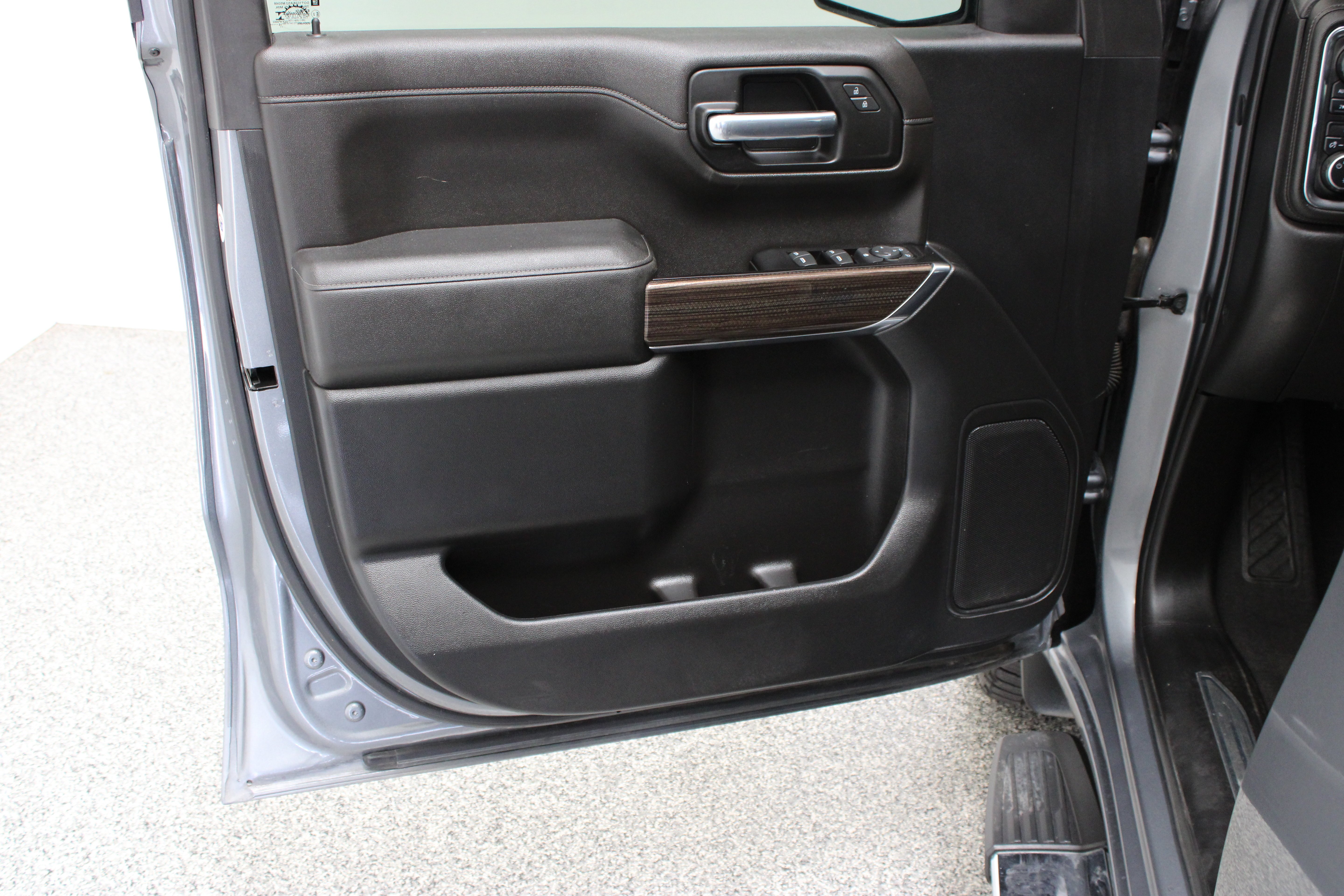 Used 2019 Satin Steel Metallic Chevrolet LT 5.3L image 12