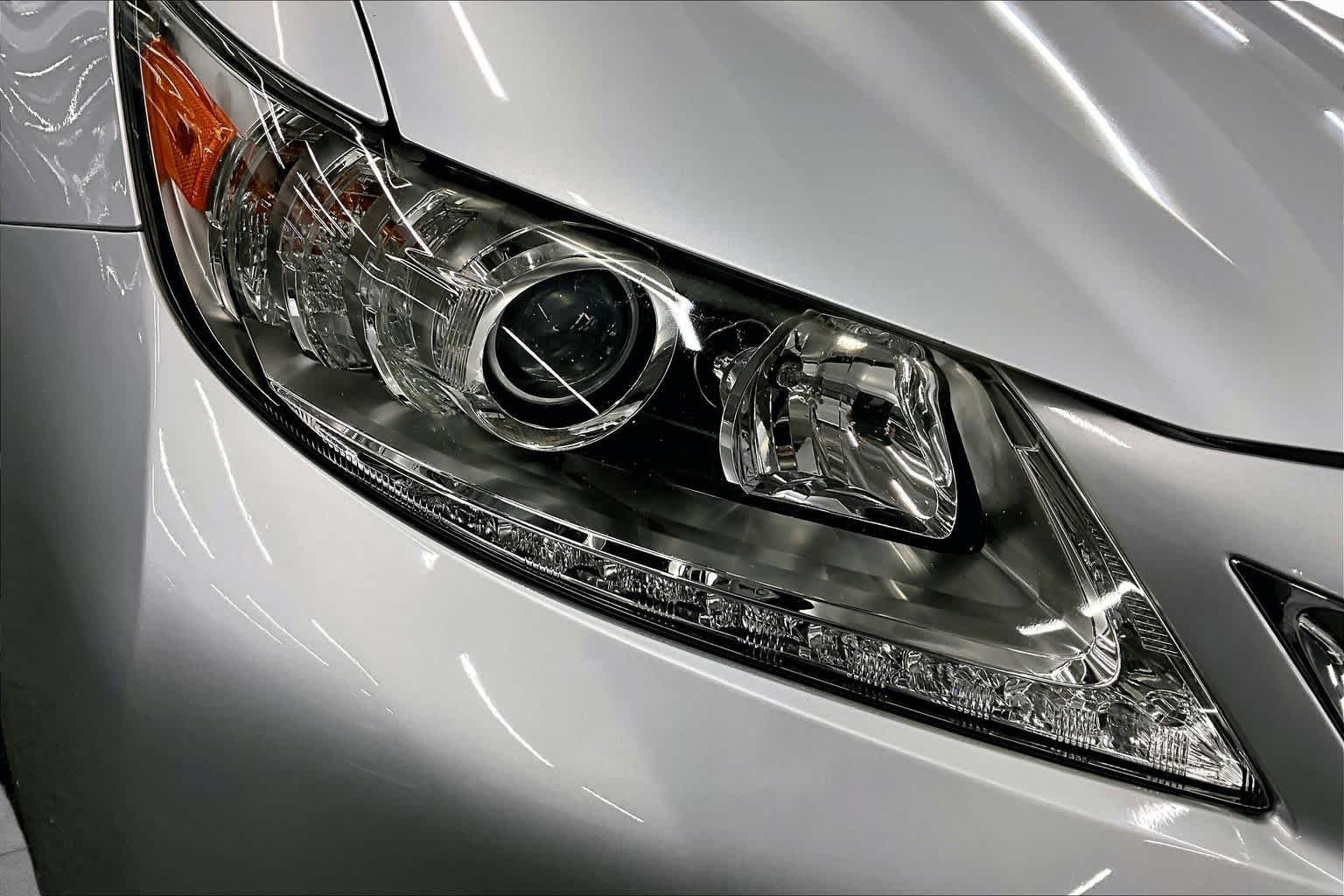 Used 2014 Silver Lining Metallic Lexus  image 27