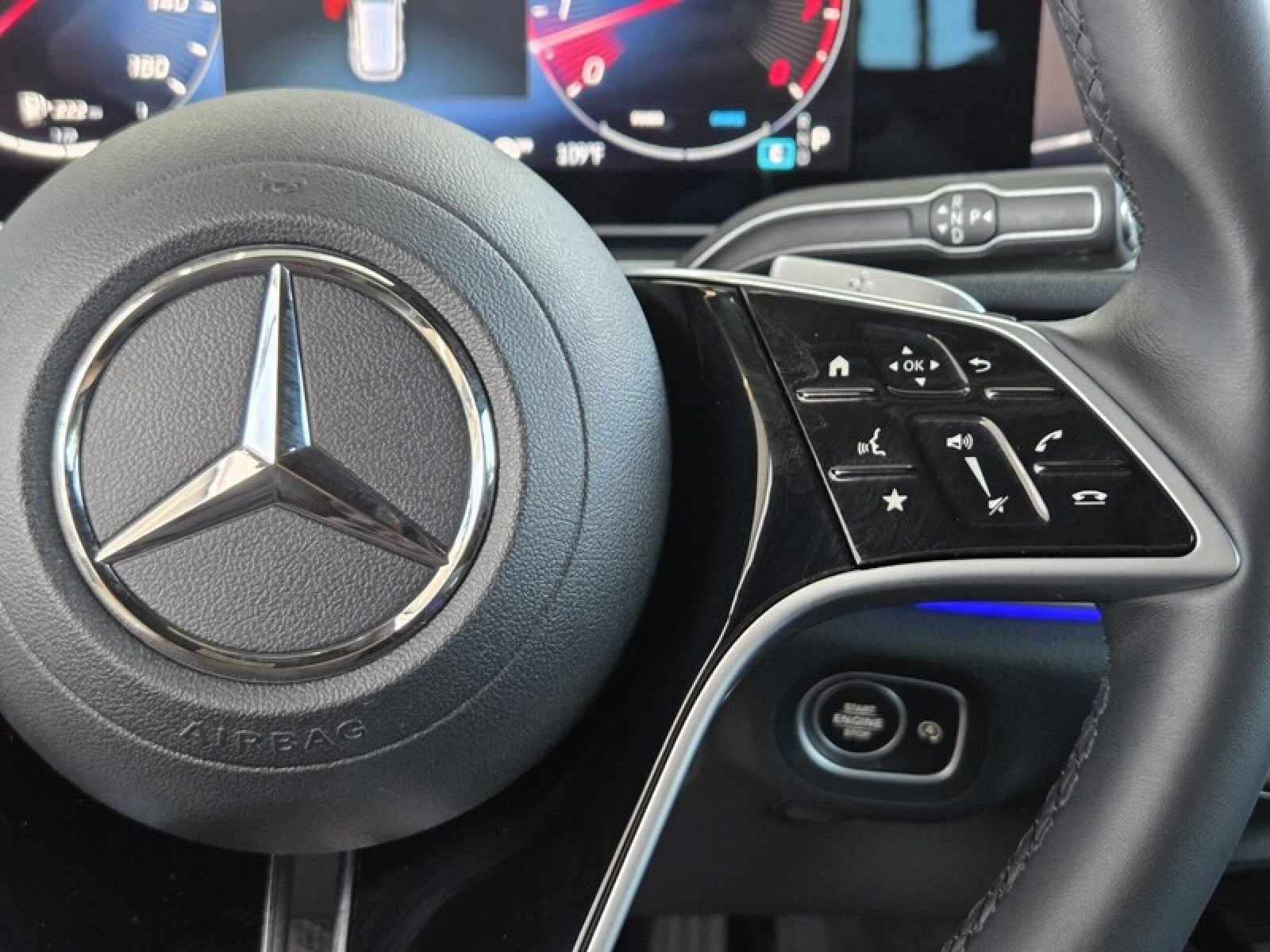 Certified Used 2025 Selenite Grey Metallic Mercedes-Benz GLE 580 image 27