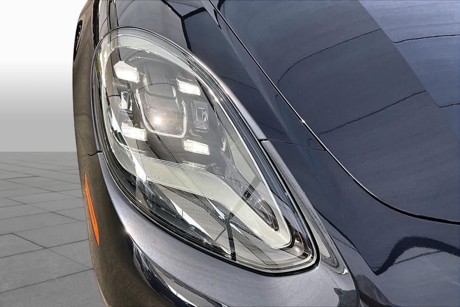 Used 2023 Black Porsche  image 26