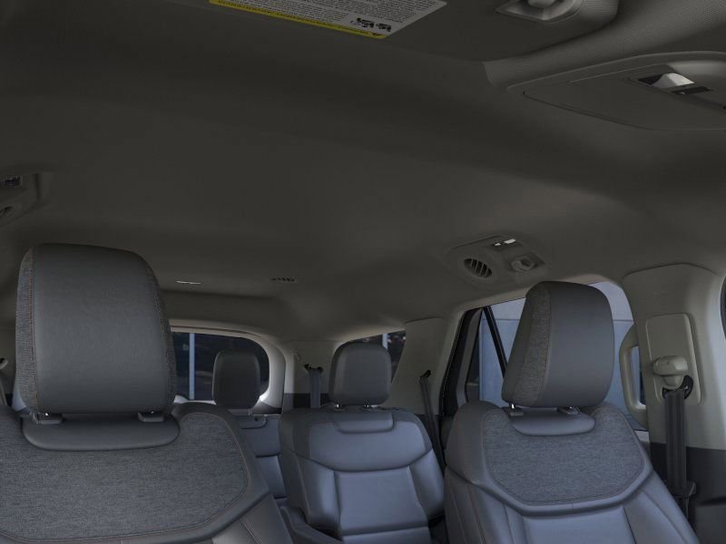 New 2026 Star White Metallic Tri-Coat Ford Active image 51
