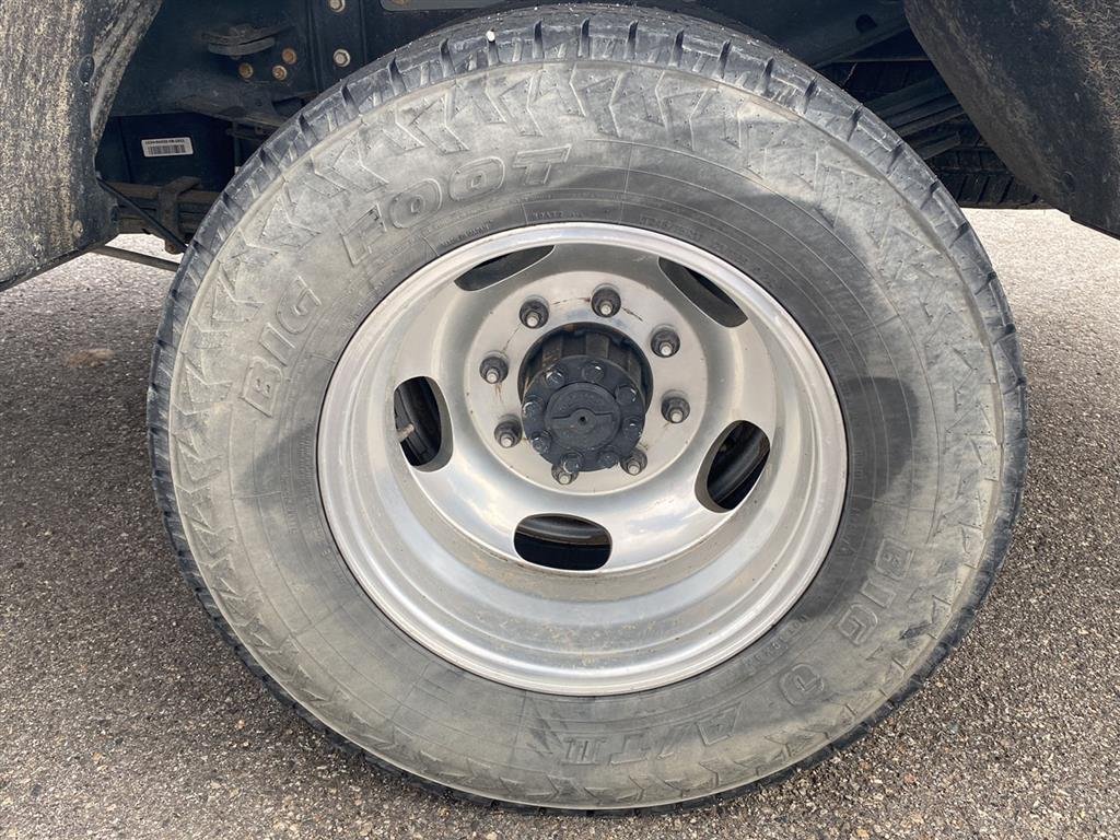 Used 2020 Magnetic Ford XL image 7