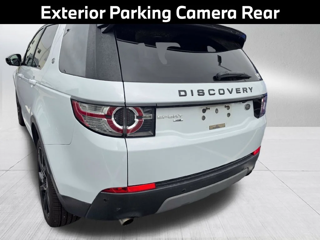 Used 2017 White Land Rover HSE image 8