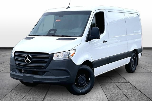 New 2026 Arctic White Mercedes-Benz Cargo 144 WB image 3