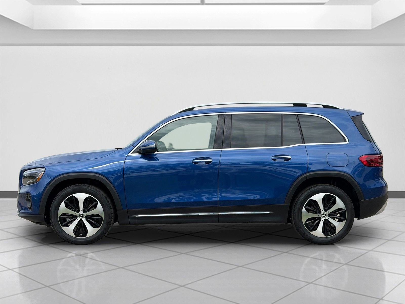 New 2026 Starling Blue Metallic Mercedes-Benz GLB 250 image 29