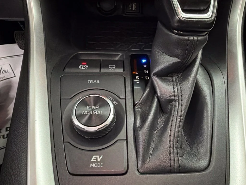 Used 2023 Gray Toyota XLE Premium image 19