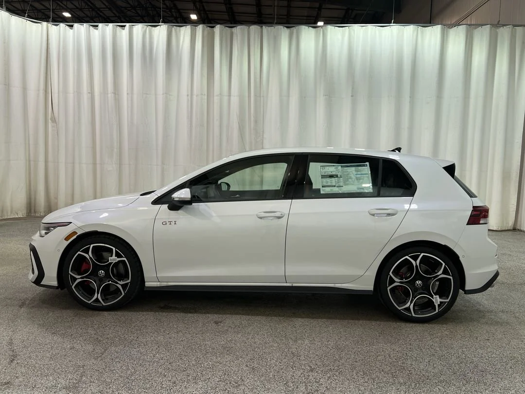 New 2026 Opal White Pearl Volkswagen Autobahn image 6
