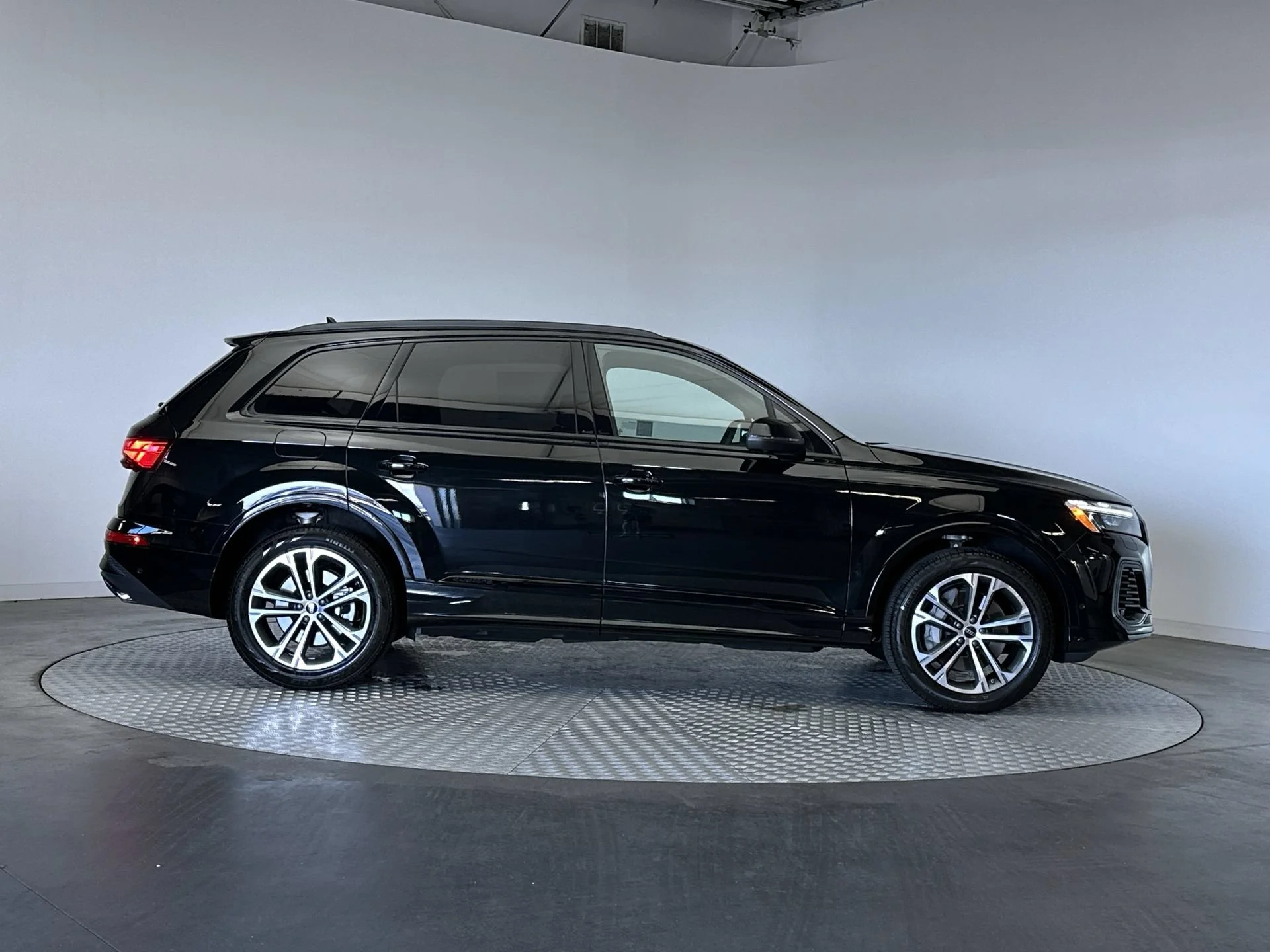 Used 2025 Mythos Black Metallic Audi Premium Plus image 10