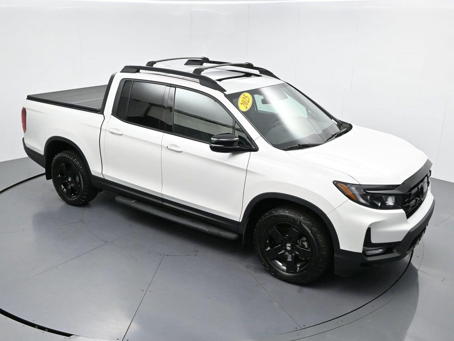 Used 2025 White Honda Black Edition image 39