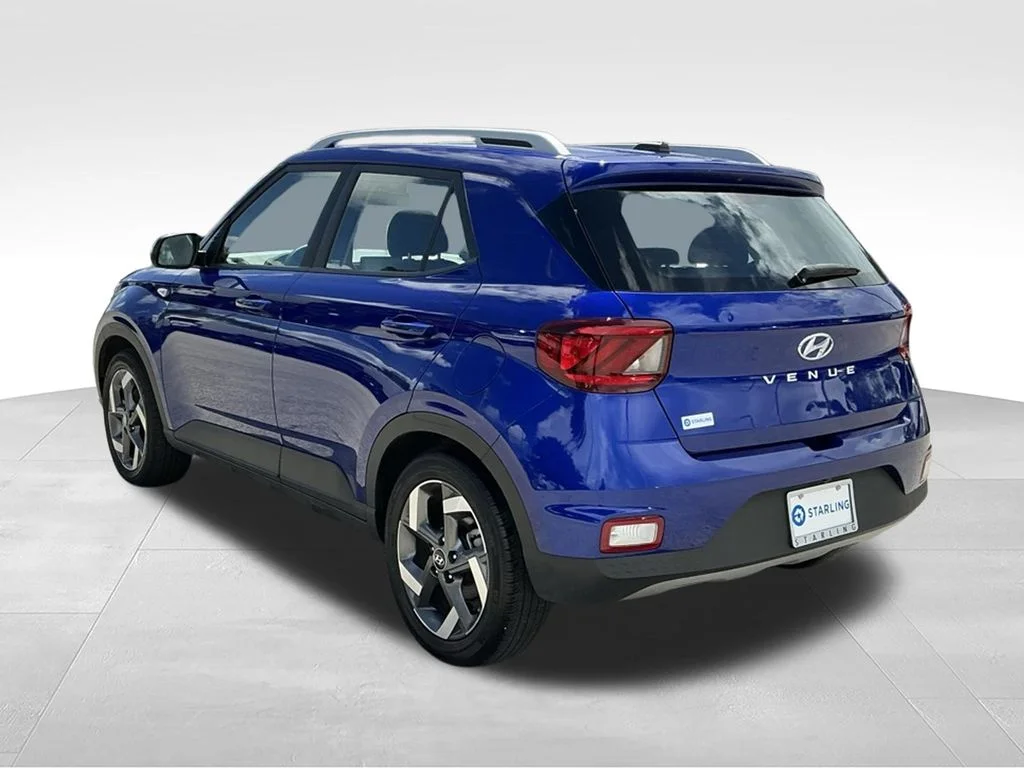 Used 2025 Blue Hyundai SEL image 5