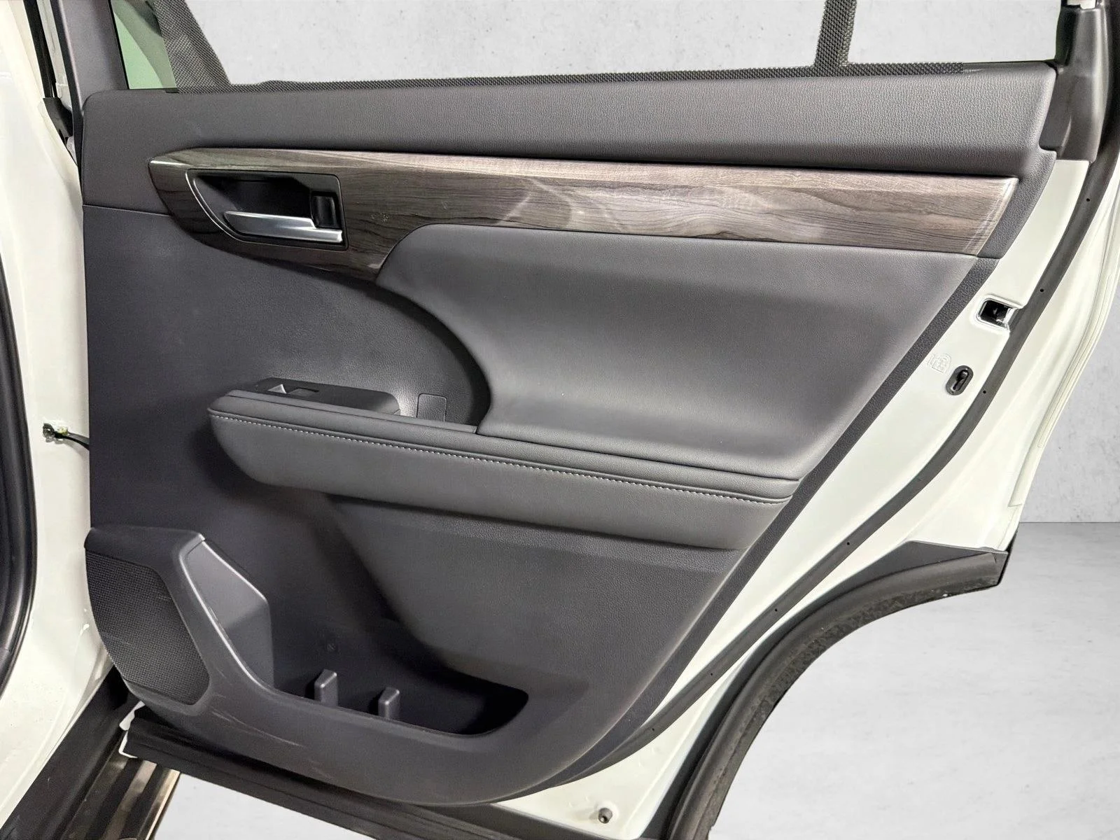 Used 2026 Black Toyota XLE image 17