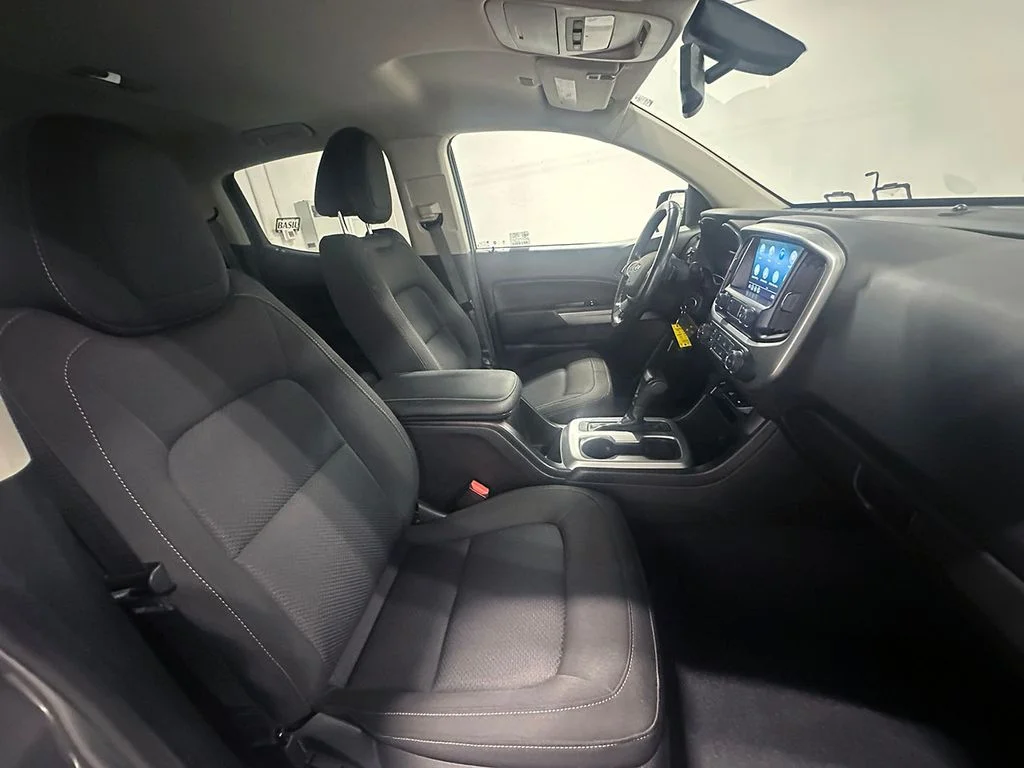 Used 2021 Gray Chevrolet LT image 27