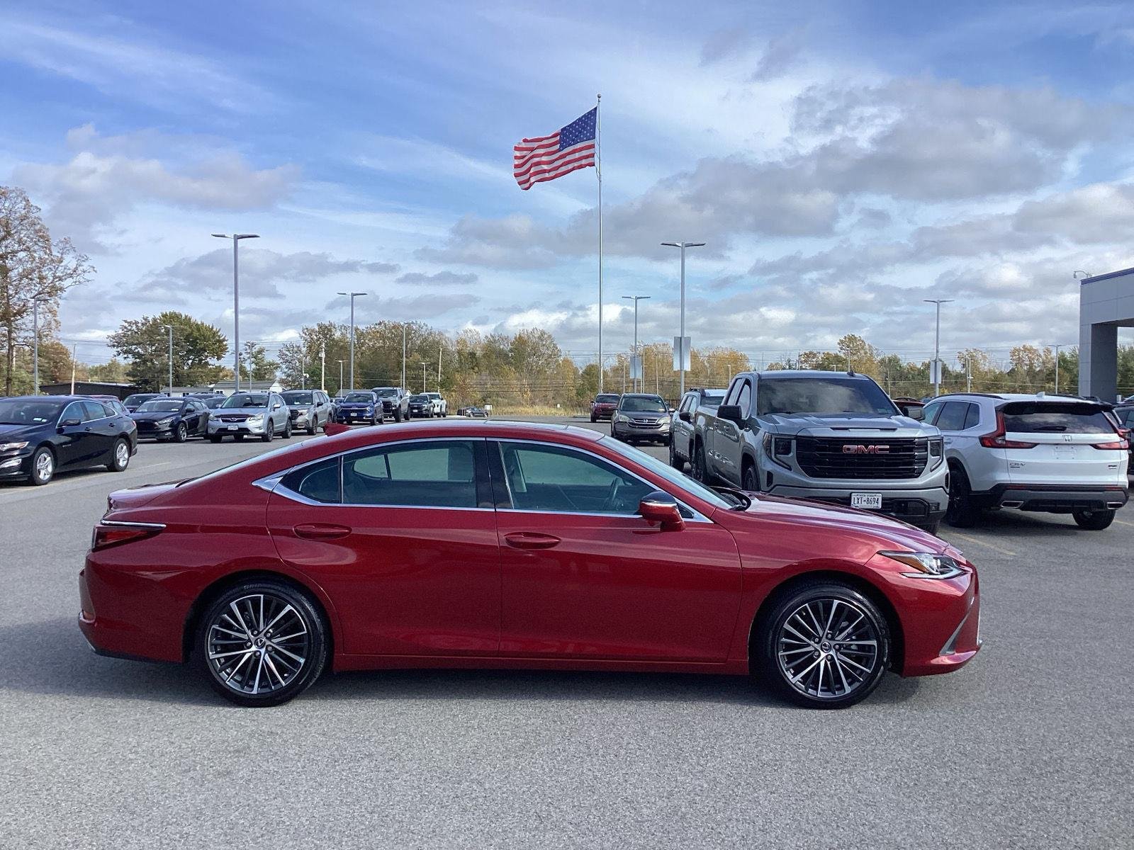 Used 2023 Matador Red Mica Lexus ES 350 image 8