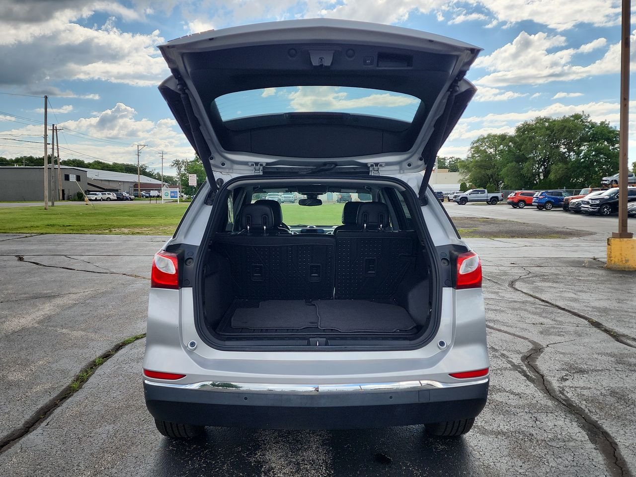 Used 2020 Silver Chevrolet Premier image 22