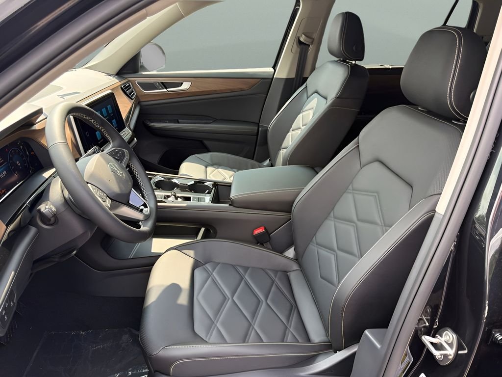 New 2026 Deep Black Pearl Volkswagen 2.0T SE w/Technology image 9