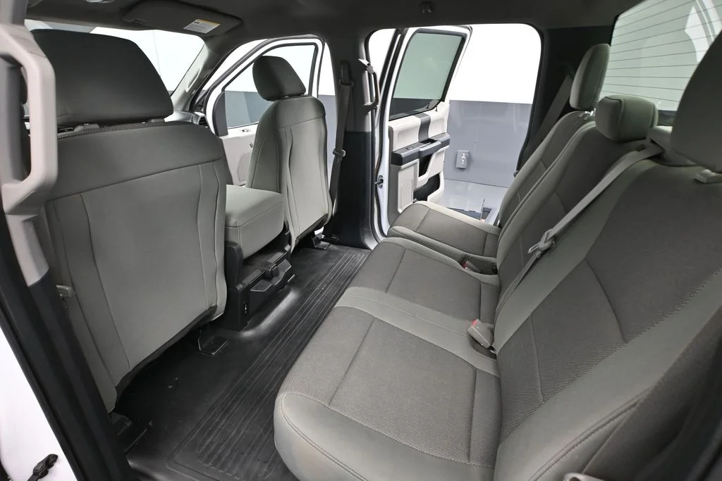 Used 2018 White Ford XL image 34