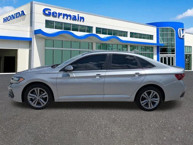 Used 2023 Silver Volkswagen 1.5T SE image 7