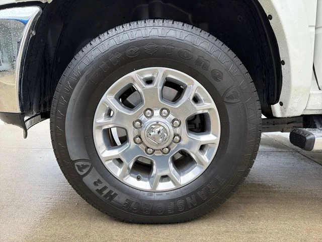 Used 2018 White Ram Laramie image 12