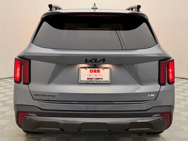 Used 2025 Everlasting Silver Kia X-Line EX image 15