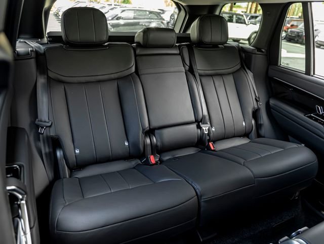 New 2026 Santorini Black Land Rover SE image 25