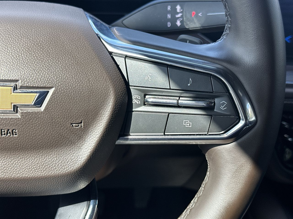 Used 2025 Gray Chevrolet LT image 30