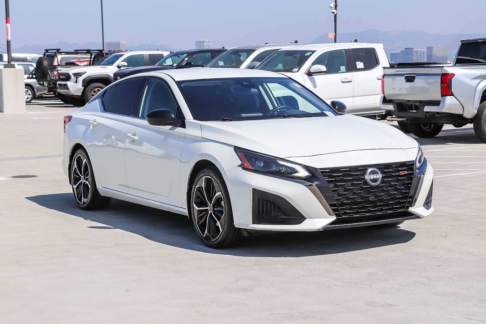 Used 2023 Pearl White Tricoat Nissan 2.5 SR image 3